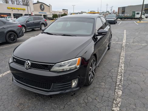Used 2013 Volkswagen Jetta GLI Autobahn image 9