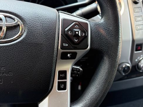Used 2018 Toyota Tundra SR5 image 19