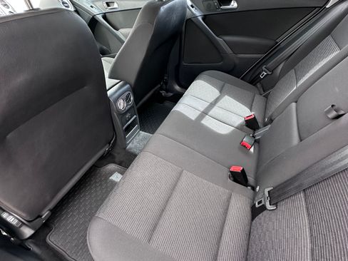 Used 2018 Volkswagen Tiguan Limited AWD/4WD image 16