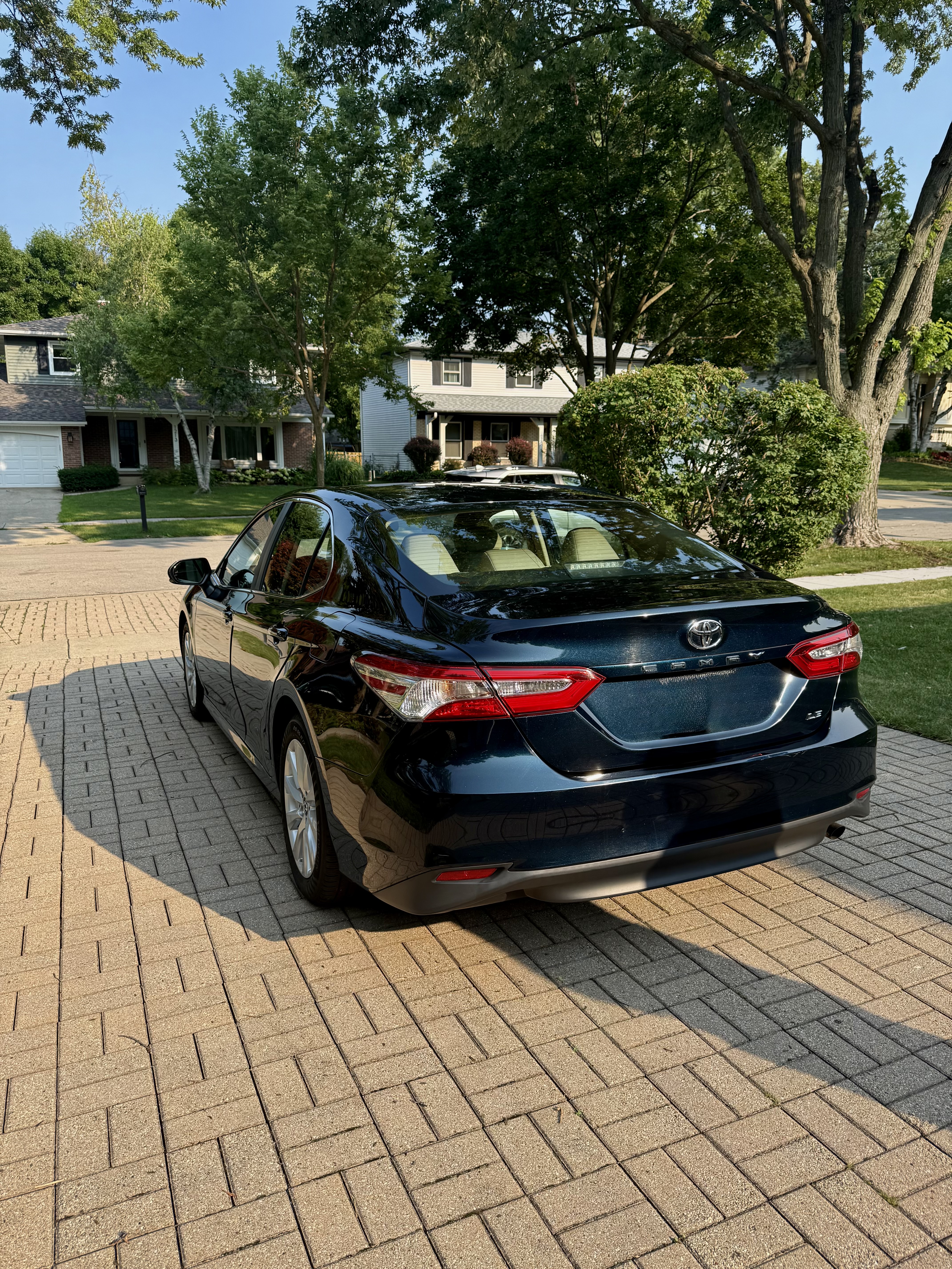 Used 2018 Toyota Camry LE w/ Convenience Package FWD image 8