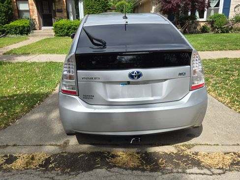 Used 2010 Toyota Prius Three image 9