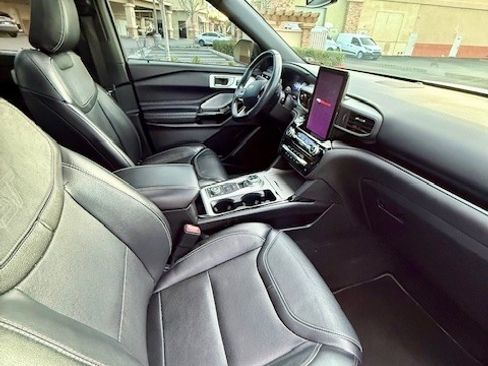 Used 2022 Ford Explorer ST w/ Equipment Group 401A image 13