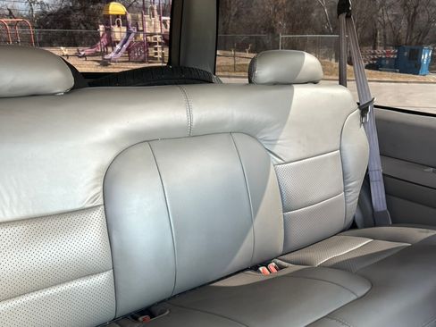 Used 1999 Chevrolet Tahoe 4WD 2-Door w/ Preferred Equipment Group image 11