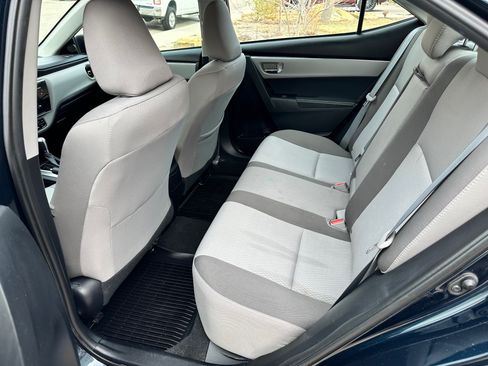 Used 2017 Toyota Corolla LE image 9