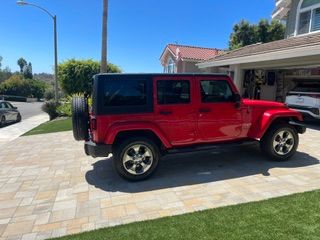 Used 2016 Jeep Wrangler Unlimited Sahara w/ Connectivity Group AWD/4WD image 5