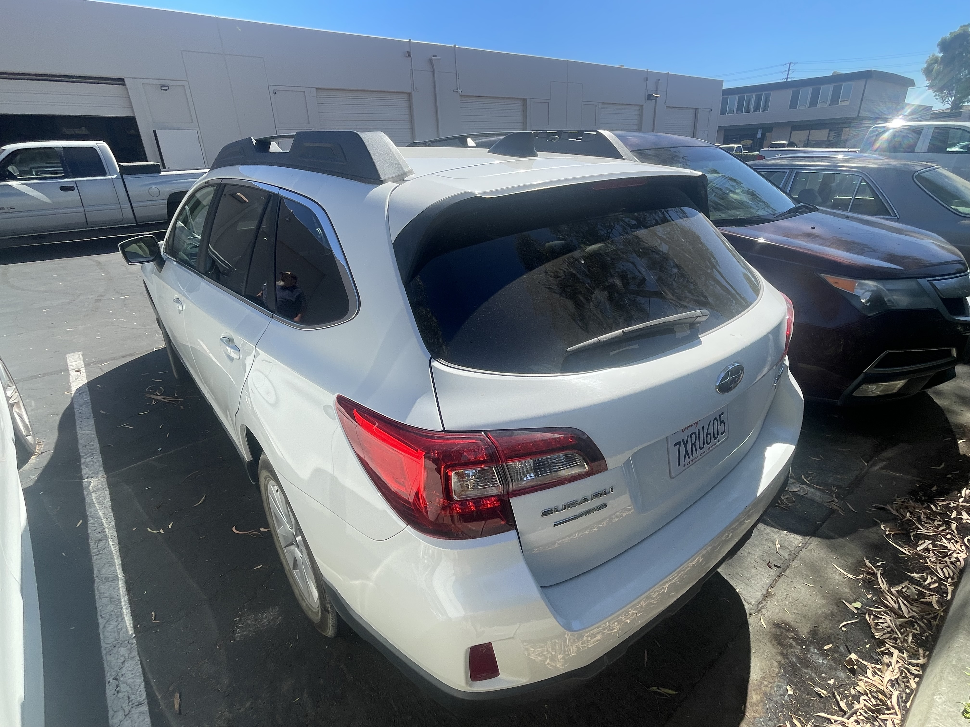 Used 2017 Subaru Outback 2.5i Premium AWD/4WD image 6