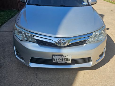 Used 2012 Toyota Camry XLE image 2