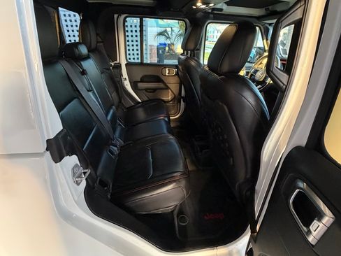 Used 2020 Jeep Gladiator Rubicon AWD/4WD image 24