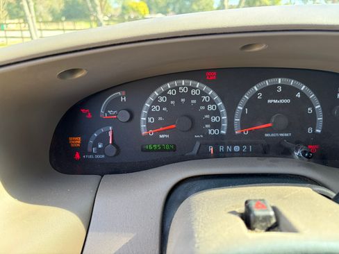 Used 2001 Ford F150 Harley-Davidson image 11