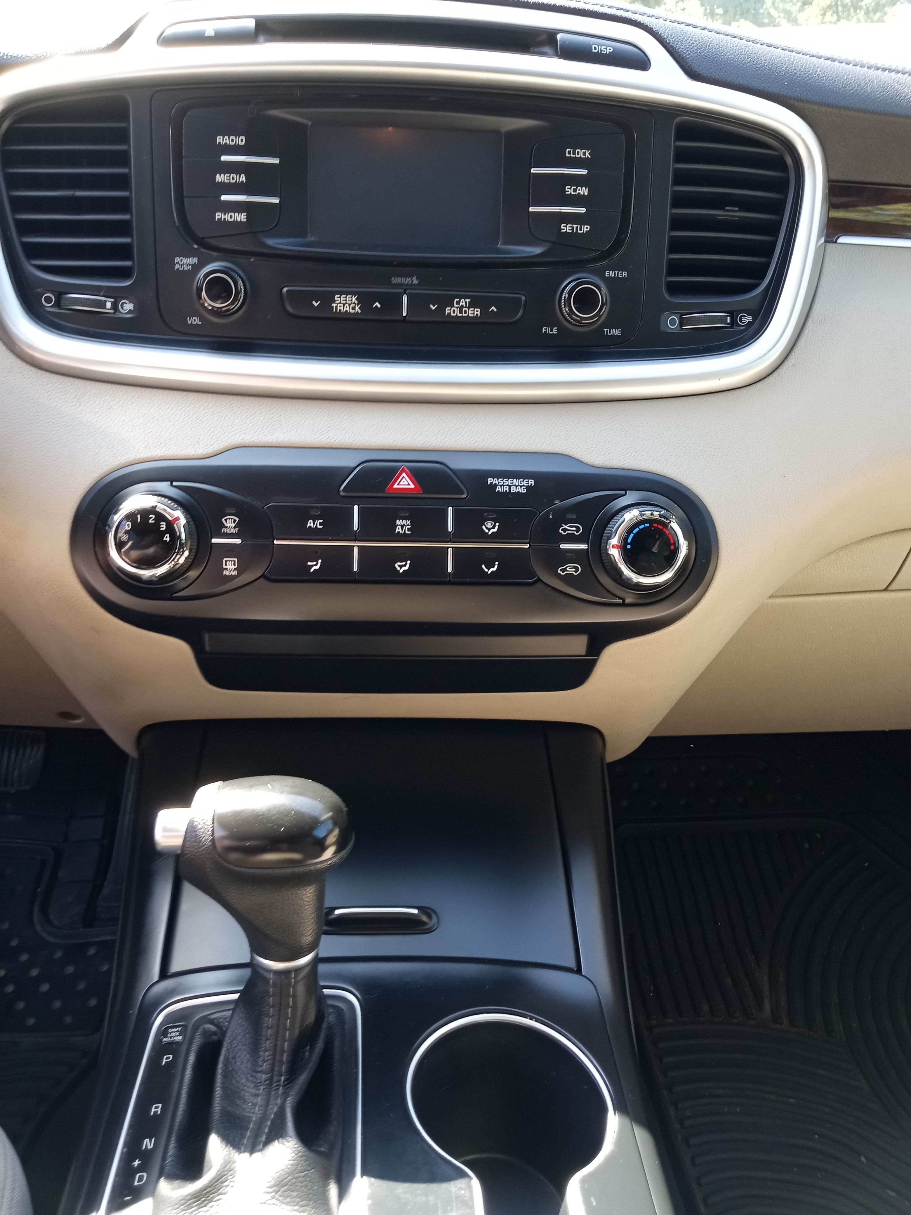 Used 2017 Kia Sorento AWD image 13