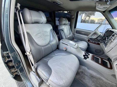 Used 1999 GMC Yukon Denali AWD/4WD image 19