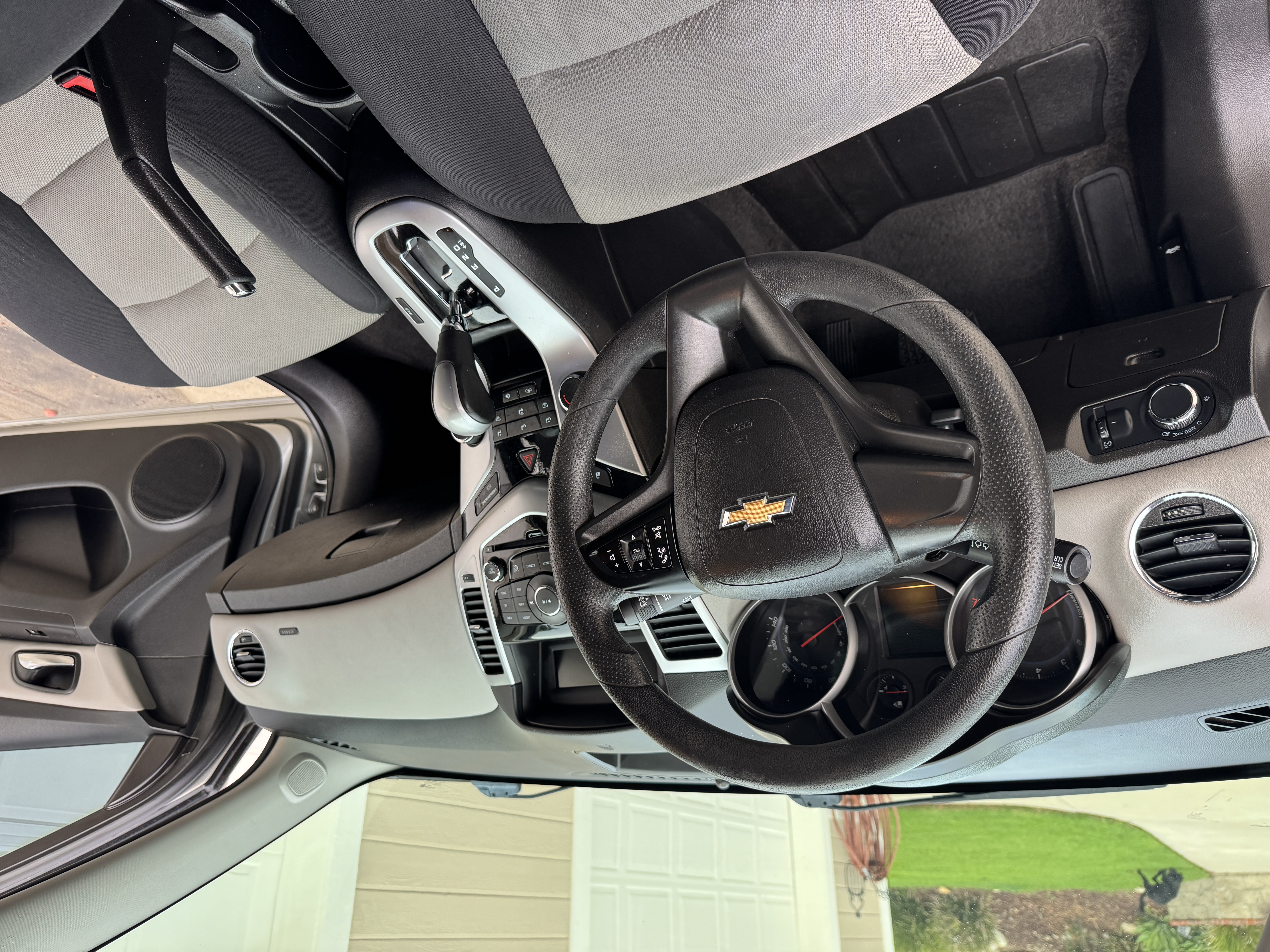 Used 2014 Chevrolet Cruze LS FWD image 14