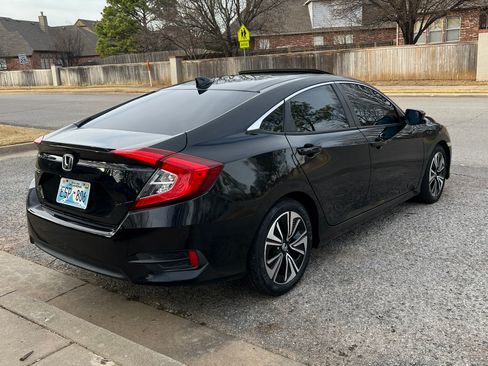 Used 2017 Honda Civic EX-T image 13