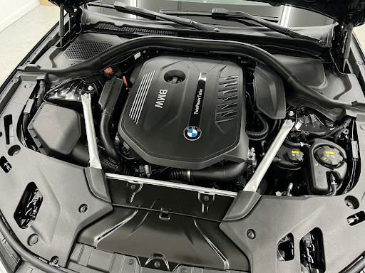 Used 2018 BMW 540i w/ Premium Package RWD image 10