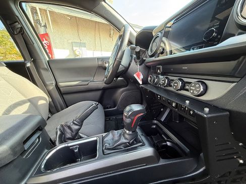 Used 2019 Toyota Tacoma TRD Off-Road image 20