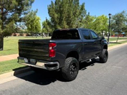 Used 2020 Chevrolet Silverado 1500 LT w/ Fleet Comfort Package AWD/4WD image 10