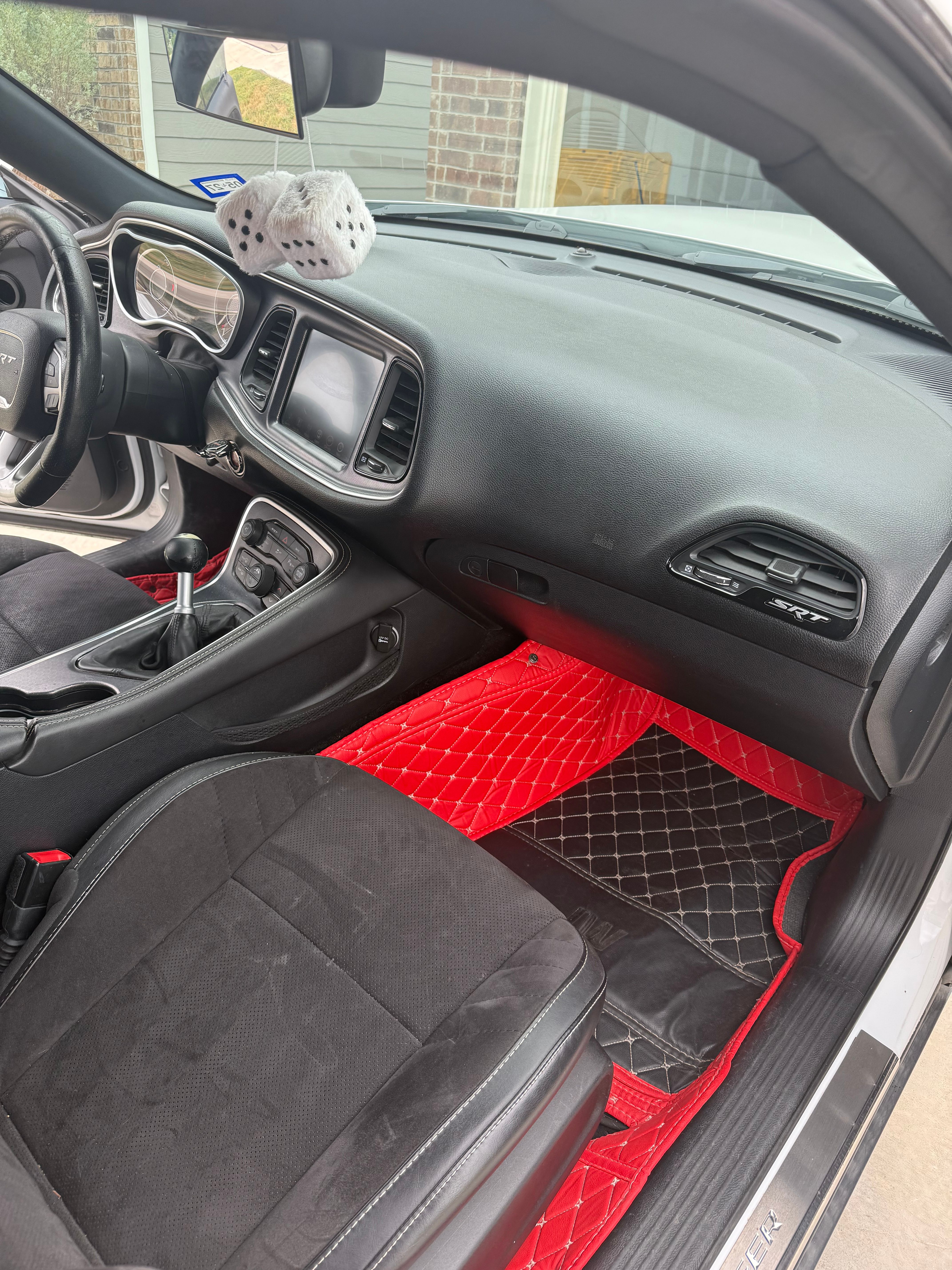Used 2015 Dodge Challenger SRT w/ Technology Group RWD image 8