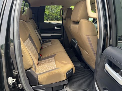 Used 2018 Toyota Tundra SR5 w/ SR5 Upgrade Package RWD image 11