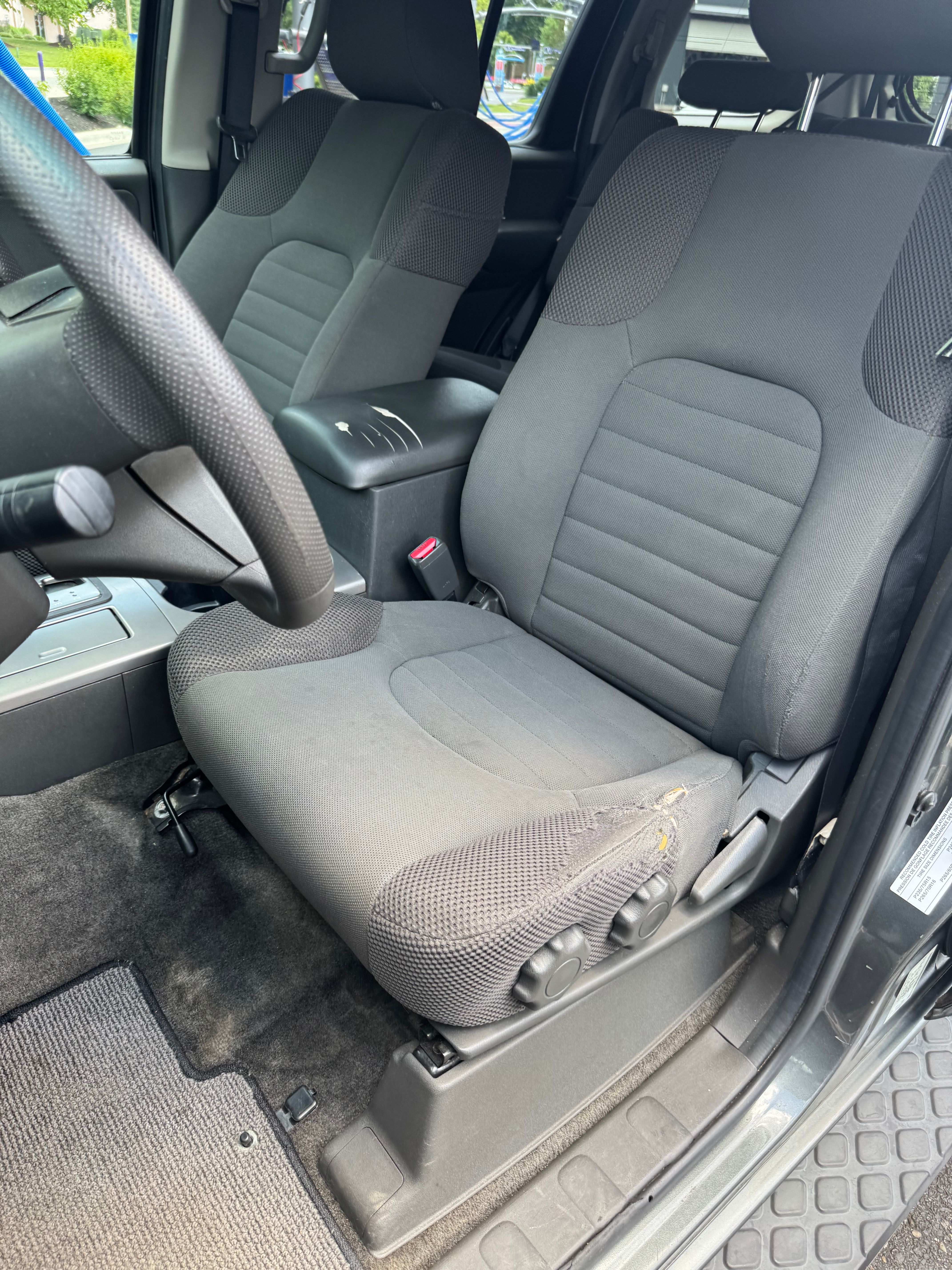 Used 2005 Nissan Pathfinder XE AWD/4WD image 14
