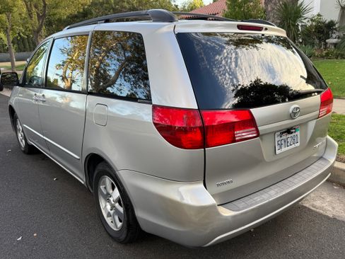 Used 2004 Toyota Sienna LE FWD image 1