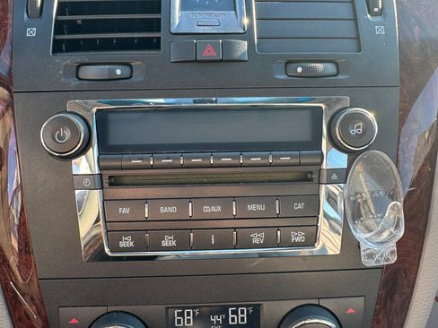 Used 2007 Cadillac DTS Luxury I w/ Trunk Convenience Package image 5