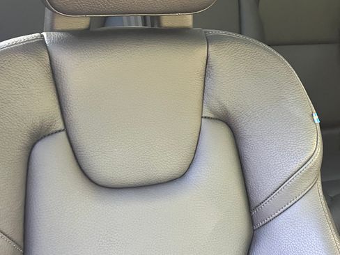 Used 2018 Volvo XC60 T6 Inscription w/ Convenience Package image 22