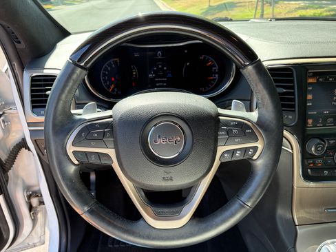 Used 2015 Jeep Grand Cherokee Summit AWD/4WD image 17