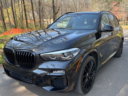 Used 2021 BMW X5 sDrive40i w/ M Sport Package image 4