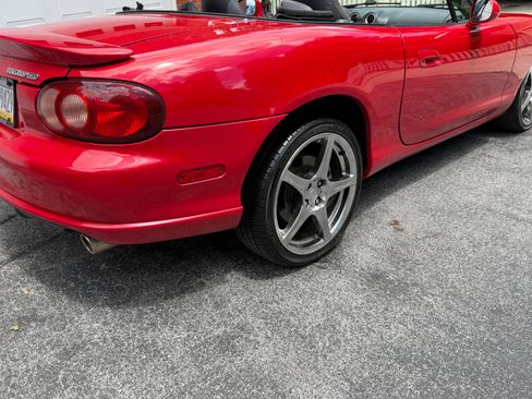 Used 2004 MAZDA MX-5 Miata MAZDASPEED RWD image 8
