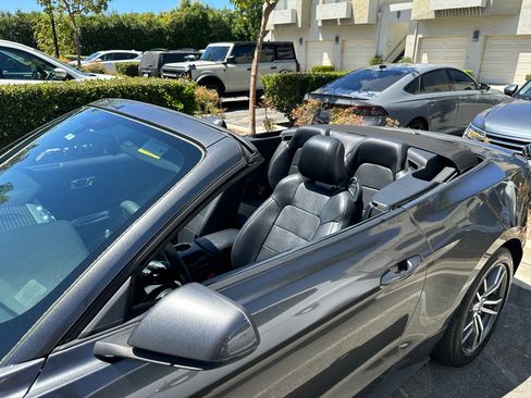 Used 2015 Ford Mustang Premium RWD image 20