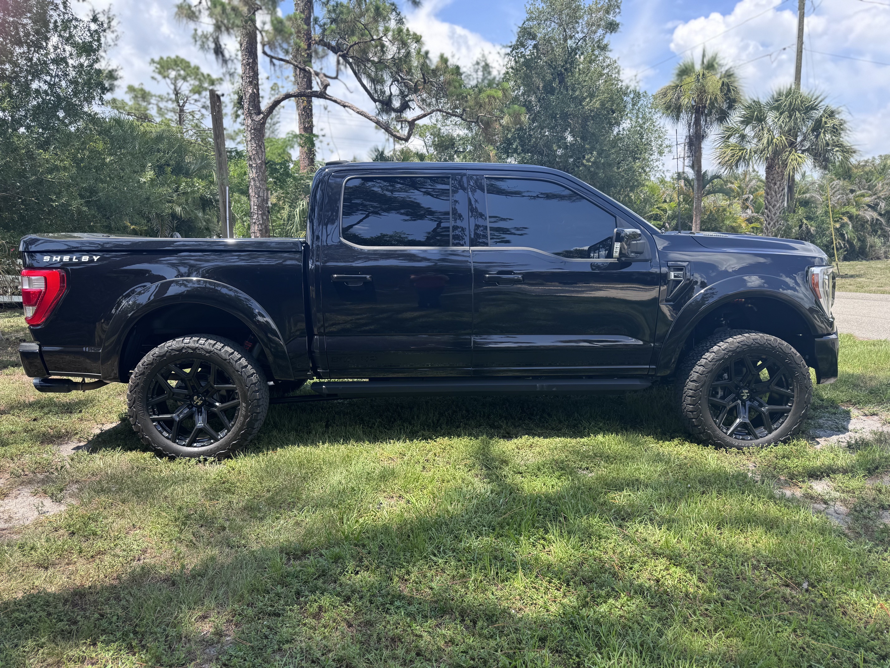 Used 2023 Ford F150 Lariat w/ Equipment Group 502A High AWD/4WD image 8