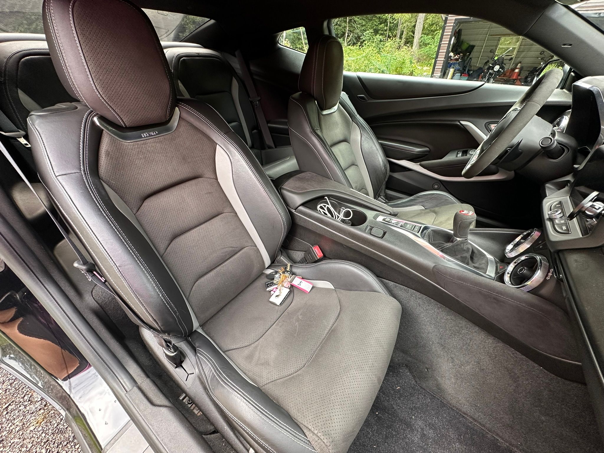 Used 2018 Chevrolet Camaro SS RWD image 17