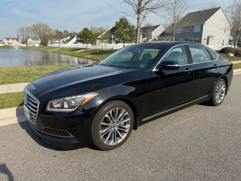 Used 2015 Hyundai Genesis 3.8 w/ Option Group 02 image 2