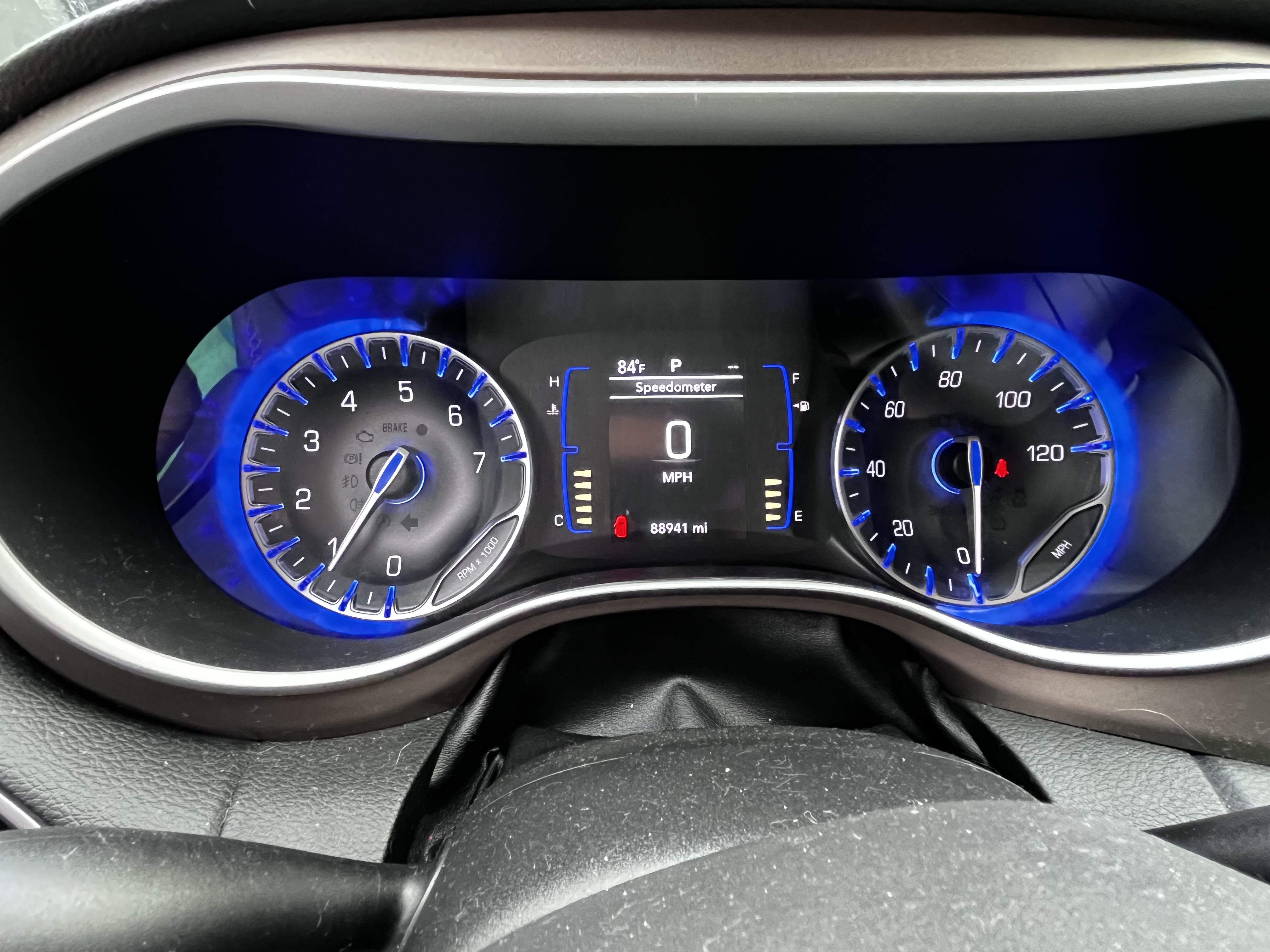 Used 2018 Chrysler Pacifica Touring-L FWD image 6