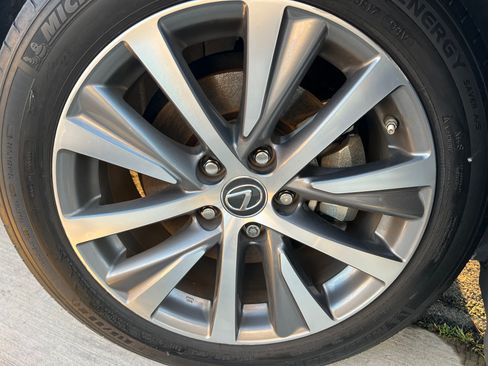 Used 2020 Lexus ES 300h w/ Accessory Package 2 image 22