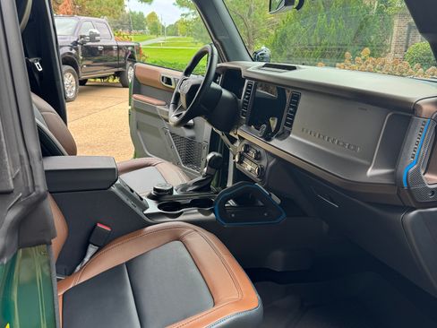 Used 2022 Ford Bronco Outer Banks w/ Sasquatch Package image 8