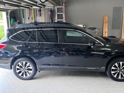 Used 2017 Subaru Outback 2.5i Limited AWD/4WD image 1