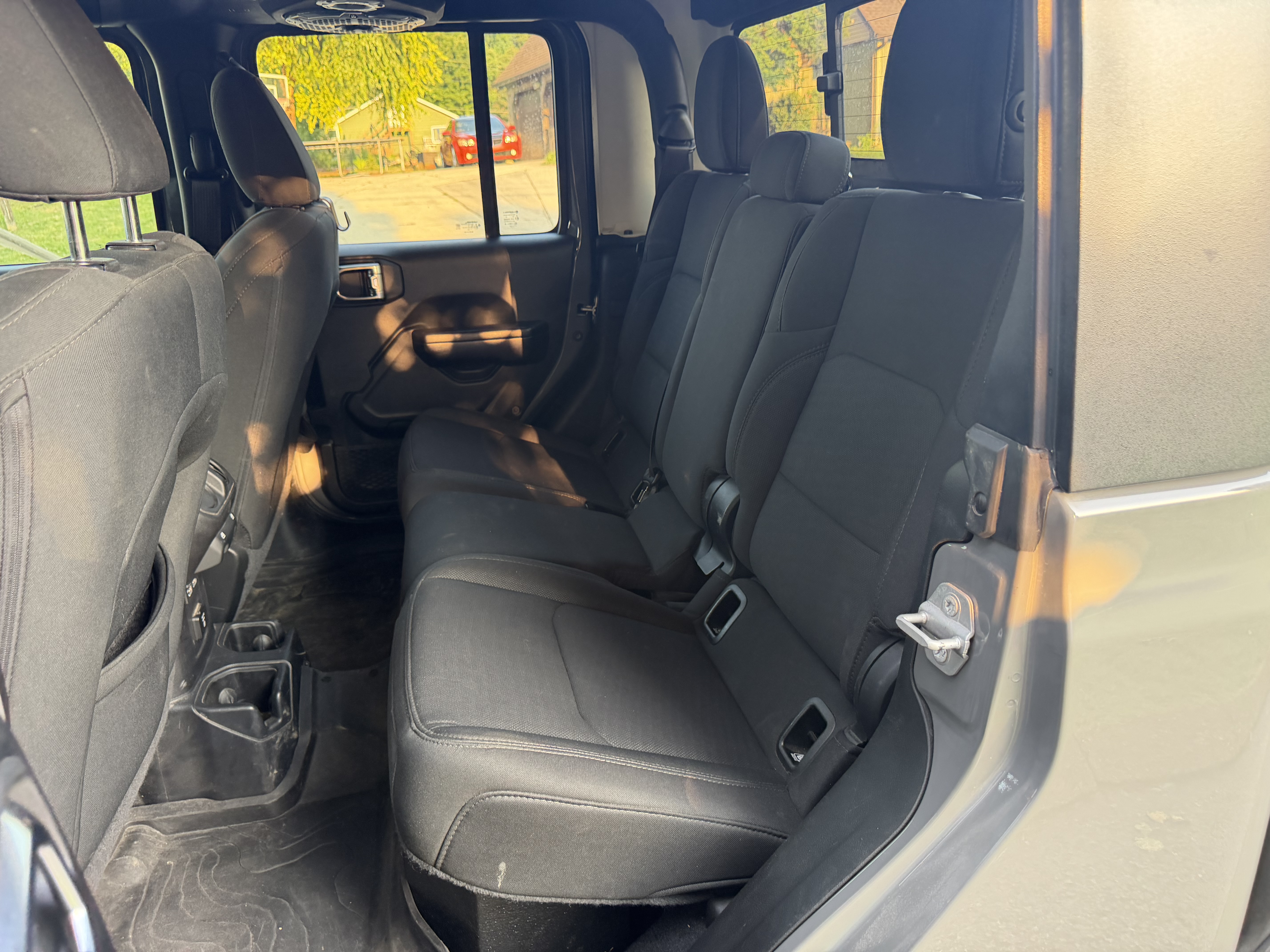Used 2021 Jeep Gladiator Sport AWD/4WD image 11