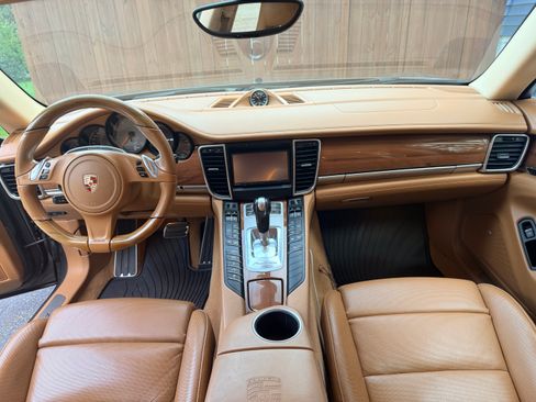 Used 2014 Porsche Panamera 4S AWD/4WD image 9