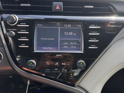 Used 2020 Toyota Camry SE w/ Convenience Package FWD image 31