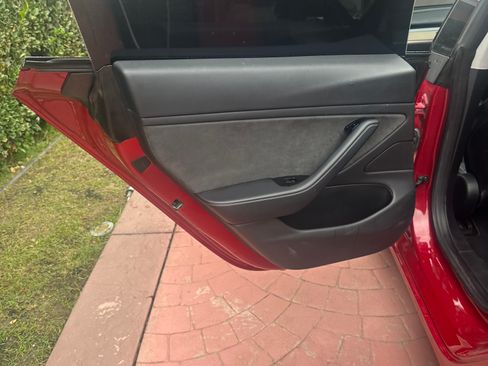 Used 2018 Tesla Model 3 Long Range image 10