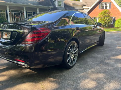 Used 2019 Mercedes-Benz S 560 Sedan image 10