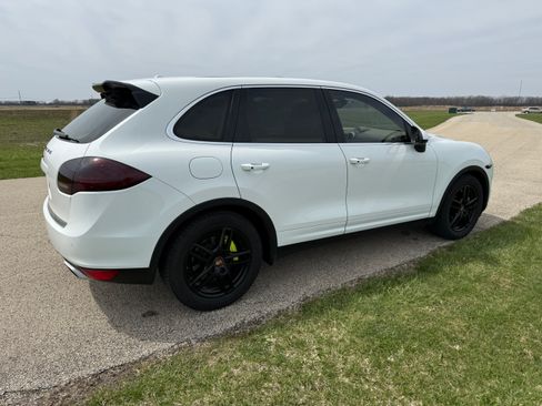 Used 2012 Porsche Cayenne S image 14