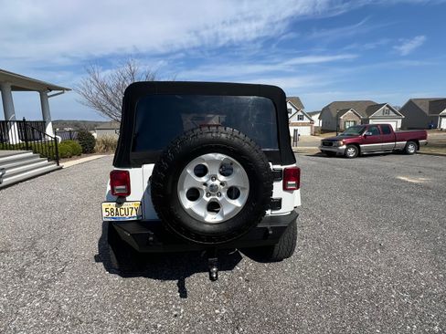 Used 2013 Jeep Wrangler Unlimited Sahara w/ Connectivity Group image 6