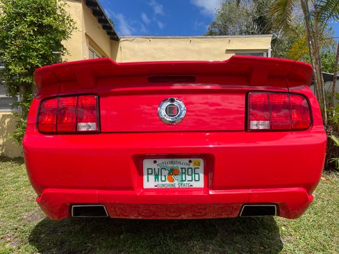 Used 2005 Ford Mustang GT image 29