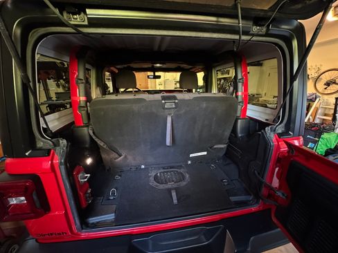 Used 2018 Jeep Wrangler Rubicon AWD/4WD image 14