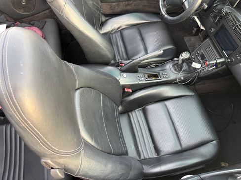 Used 2001 Porsche 911 Carrera image 17