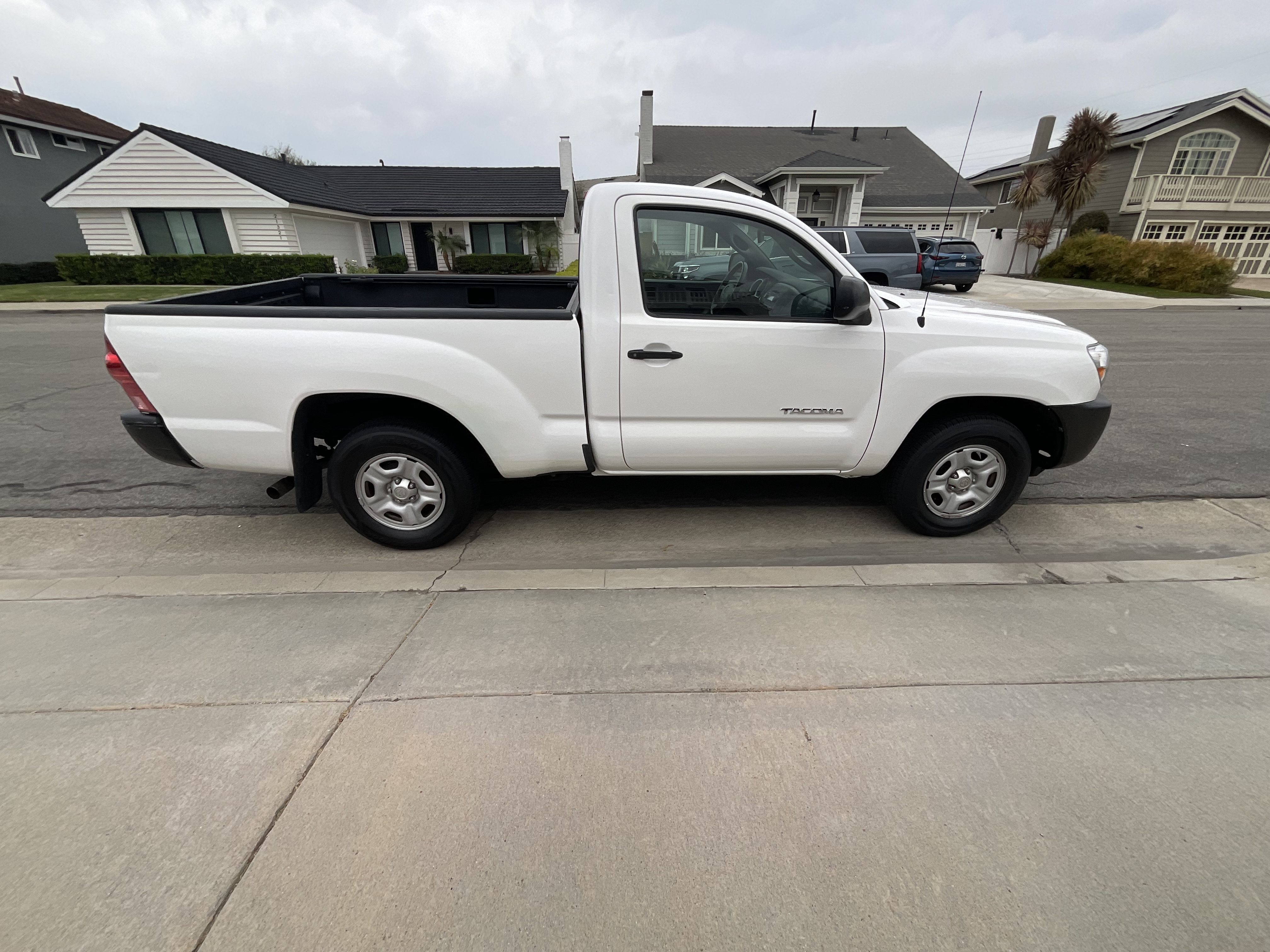 Used 2006 Toyota Tacoma 2WD Regular Cab image 2