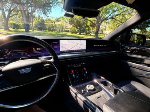 Used 2026 Cadillac Escalade IQL Luxury image 11