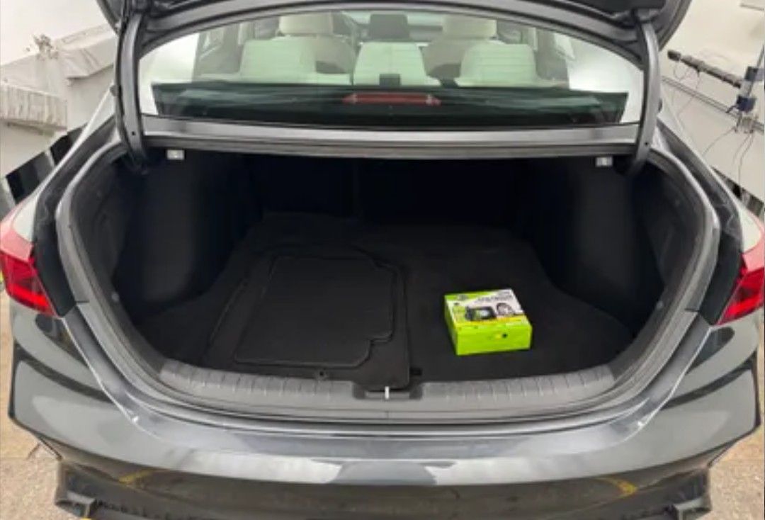 Used 2023 Kia Forte LXS w/ LXS Technology Package FWD image 12